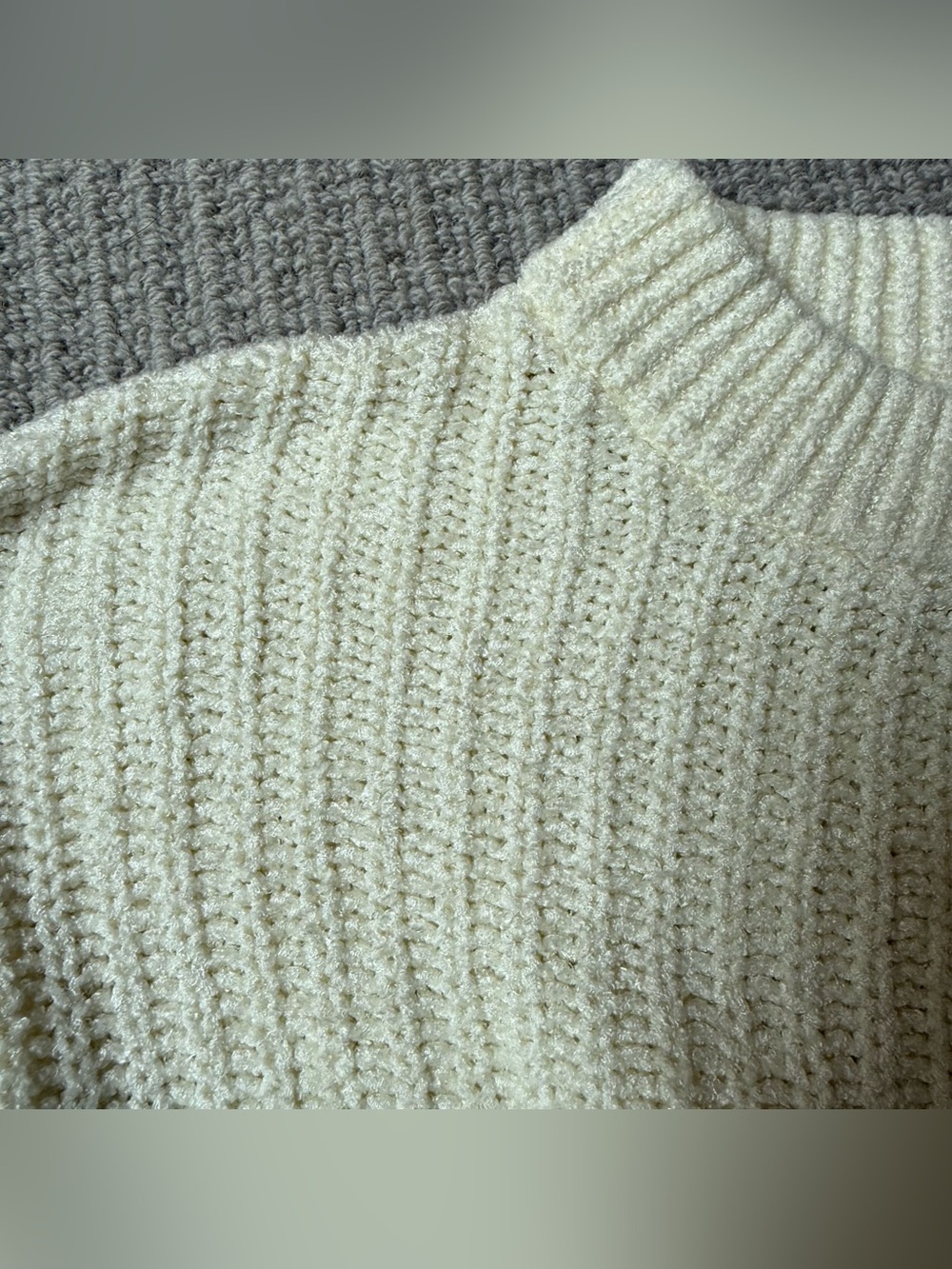 Wilfred Chenille sweater - Picture 2 of 5